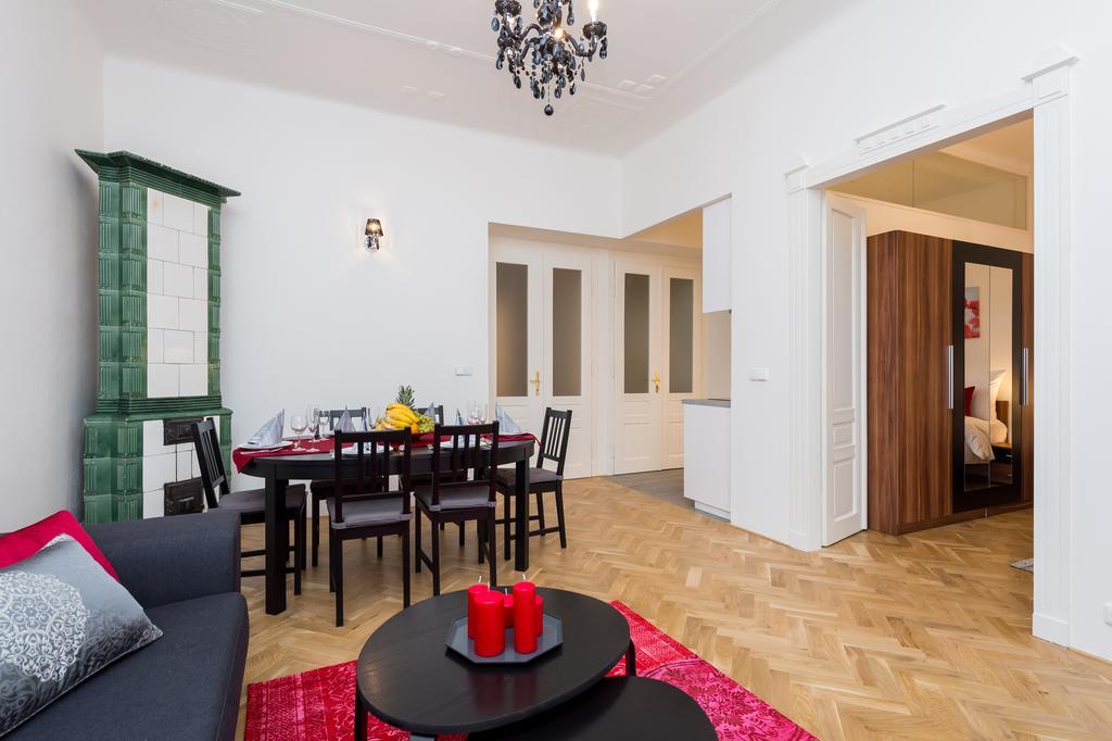 Love To Live Apartments Praga Exterior foto