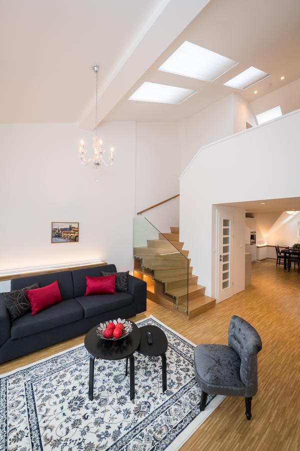 Love To Live Apartments Praga Exterior foto